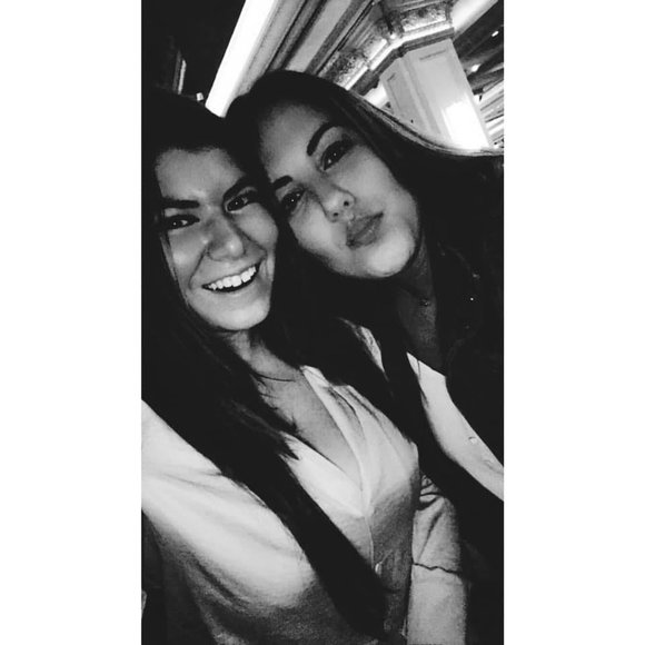 Meet your Posher, Christina - Picture 1 of 1